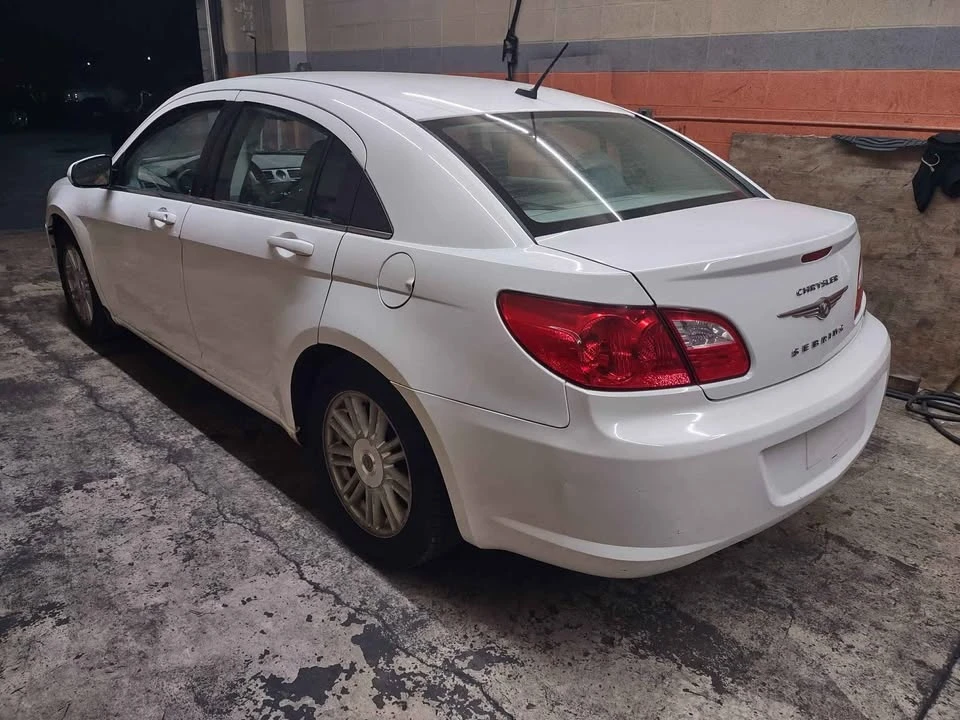 2009 Chrysler Sebring - Image 4 of 11