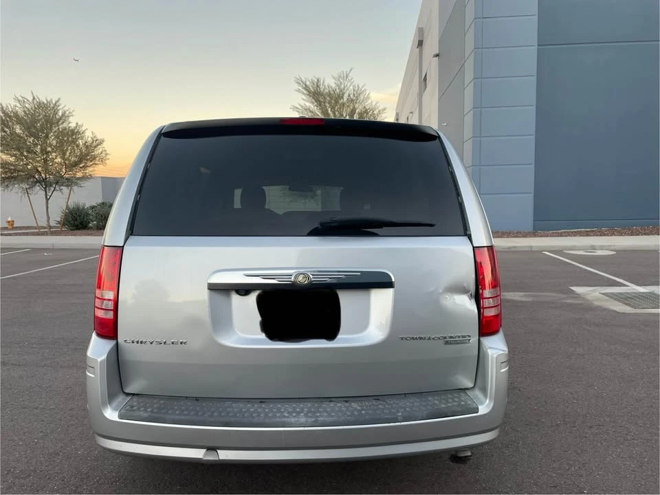 2009 Chrysler Town & Country - Image 12 of 14