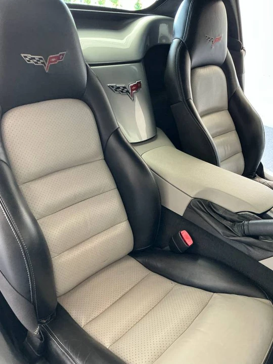 2009 Chevrolet Corvette C6 - Image 11 of 17