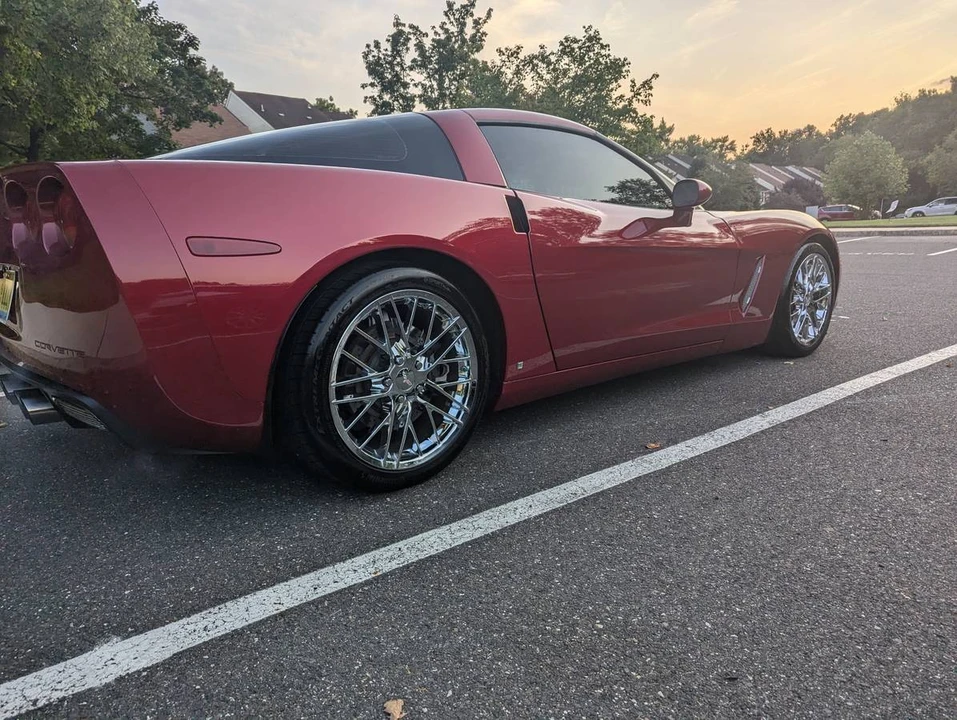 2009 Chevrolet Corvette - Image 2 of 9