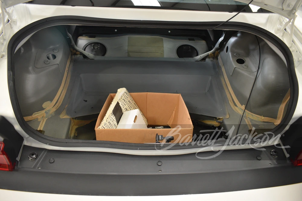 2009 Dodge Challenger 3rd Gen - Image 16 of 18