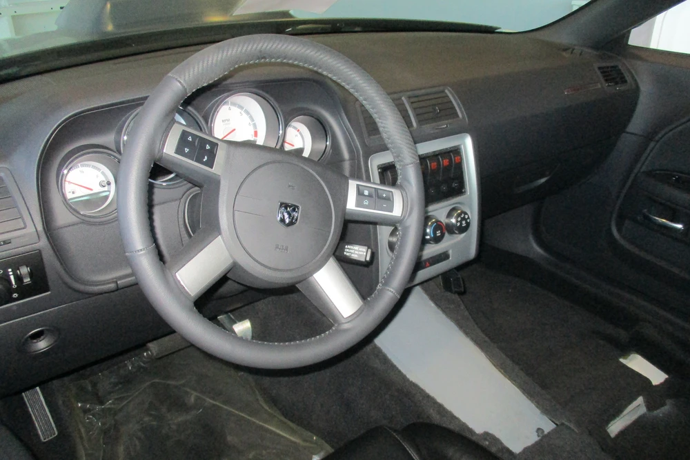 2009 Dodge Challenger 3rd Gen - Image 4 of 5
