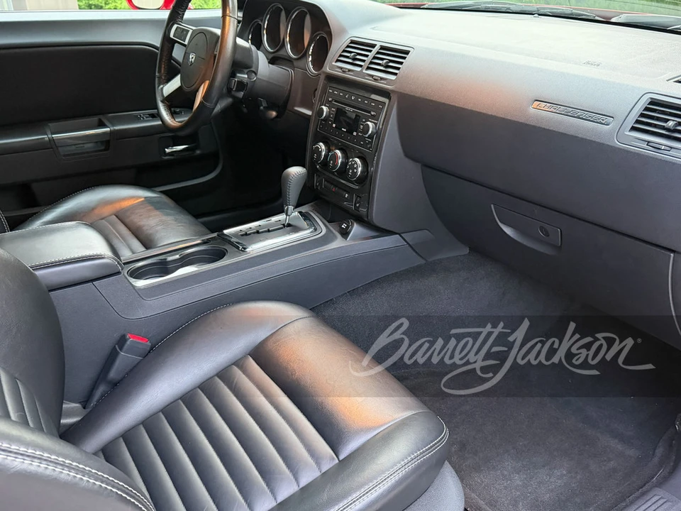 2009 Dodge Challenger 3rd Gen - Image 10 of 26