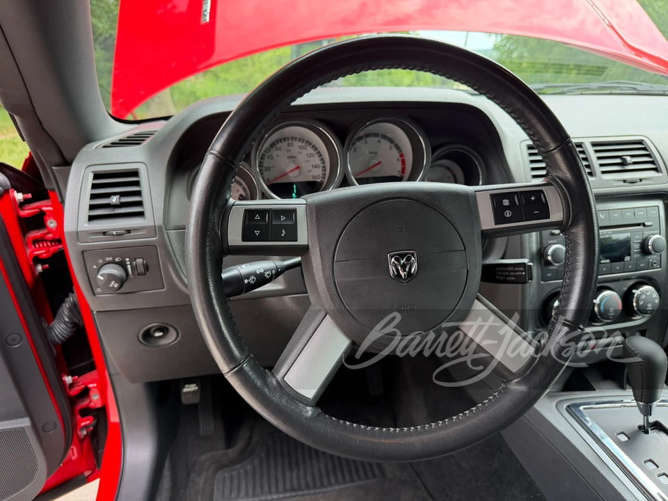2009 Dodge Challenger 3rd Gen - Image 9 of 26