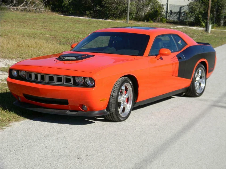 2009 Dodge Challenger SRT8 & 392 3rd Gen - Image 2 of 5