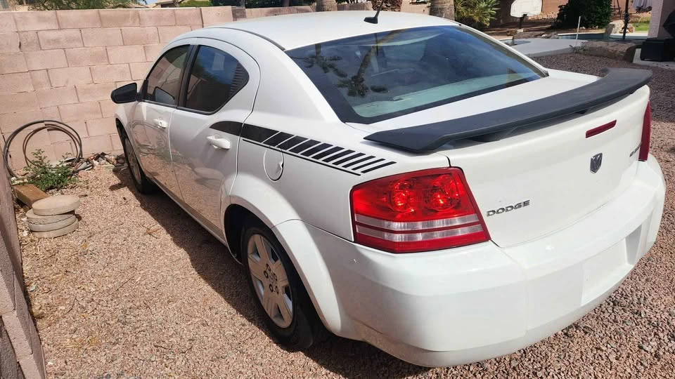 2009 Dodge Avenger Sedan - Image 2 of 3