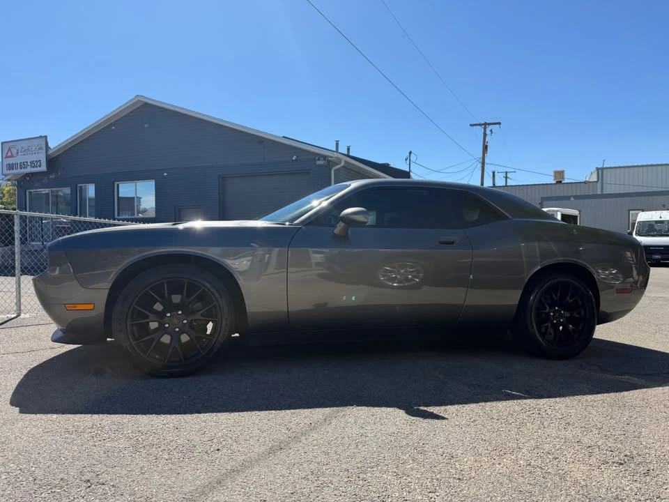 2009 Dodge Challenger 3rd Gen - Image 9 of 16