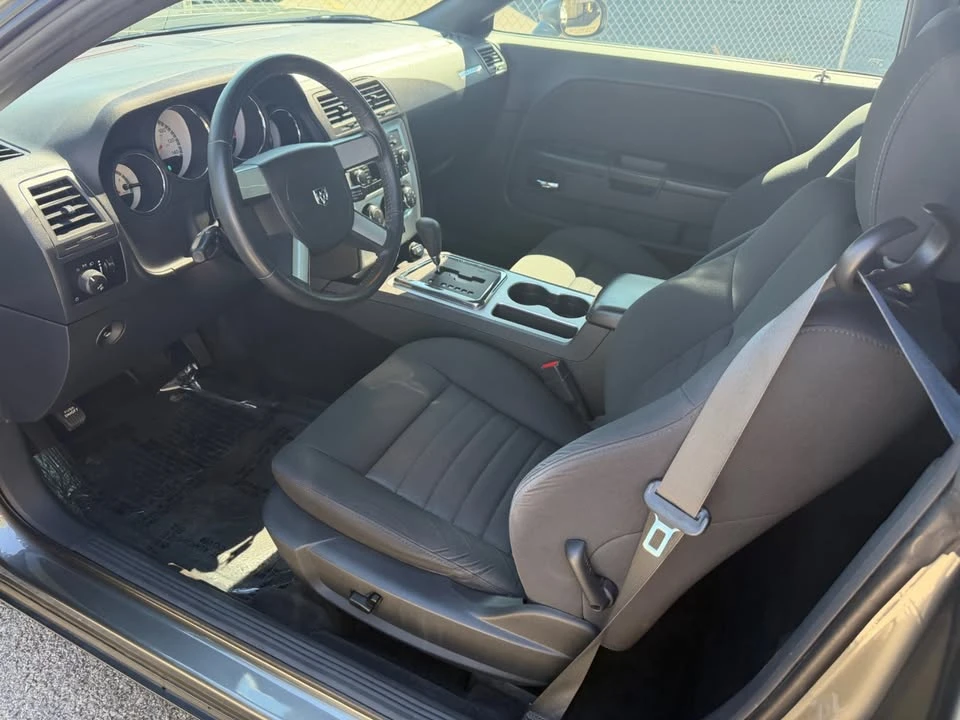 2009 Dodge Challenger 3rd Gen - Image 10 of 16