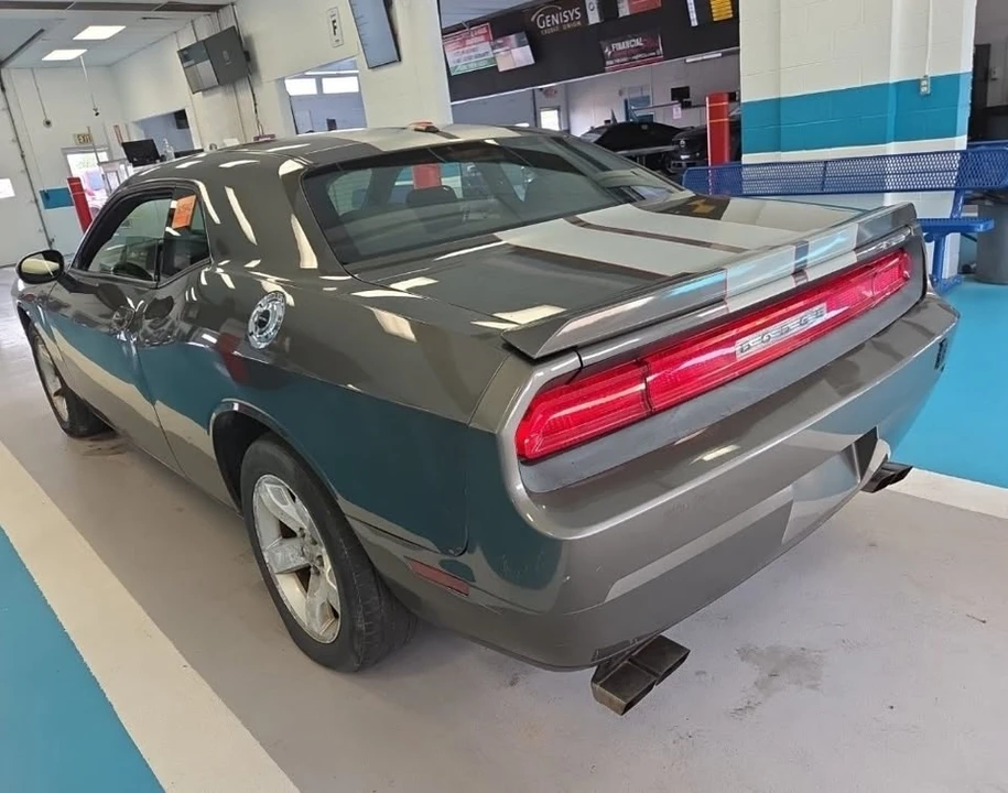 2009 Dodge Challenger 3rd Gen - Image 7 of 13