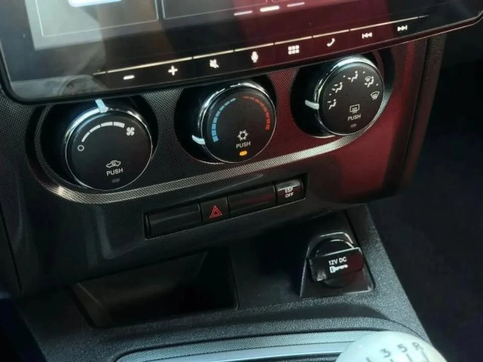 2009 Dodge Challenger 3rd Gen - Image 8 of 9