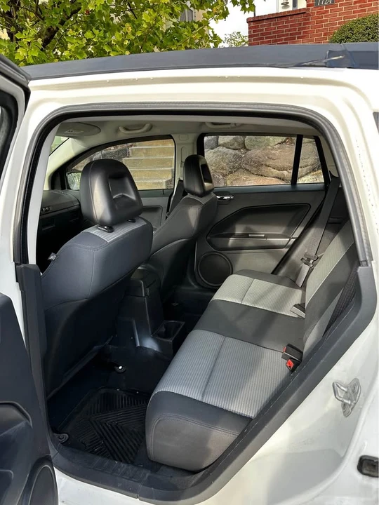 2009 Dodge Caliber - Image 8 of 12