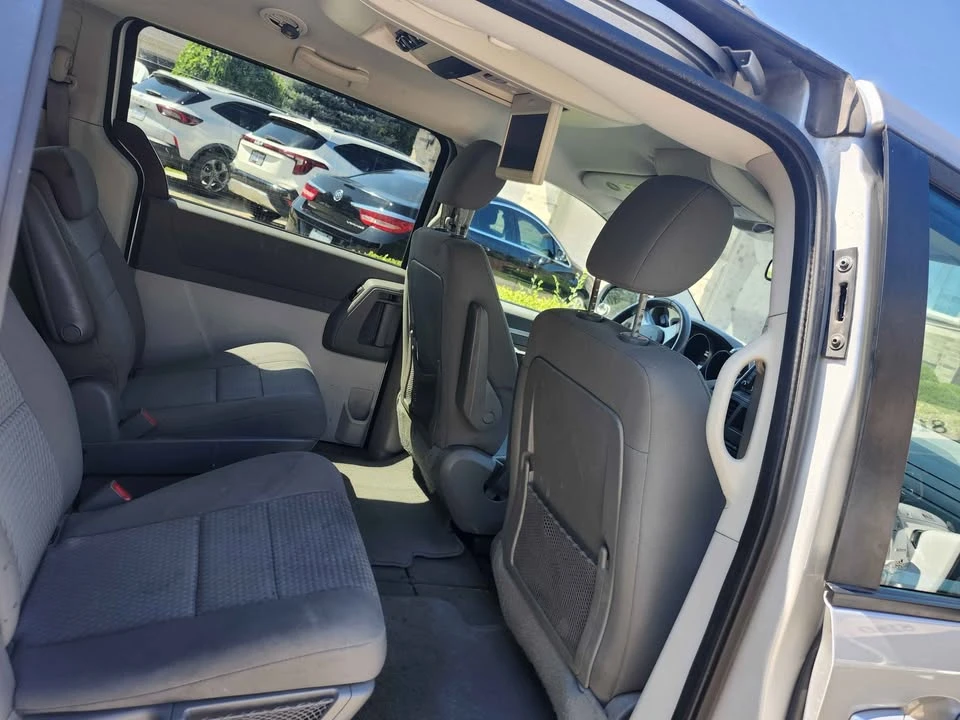 2009 Dodge Caravan - Image 3 of 7