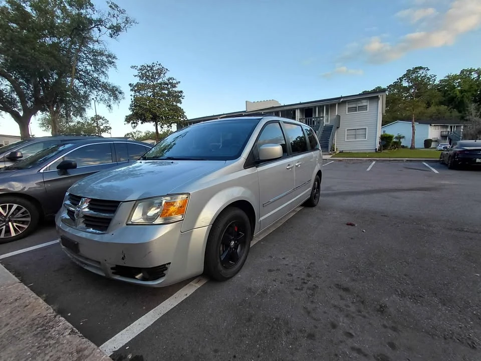 2009 Dodge Caravan - Image 12 of 14