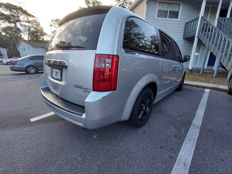2009 Dodge Caravan - Image 7 of 14