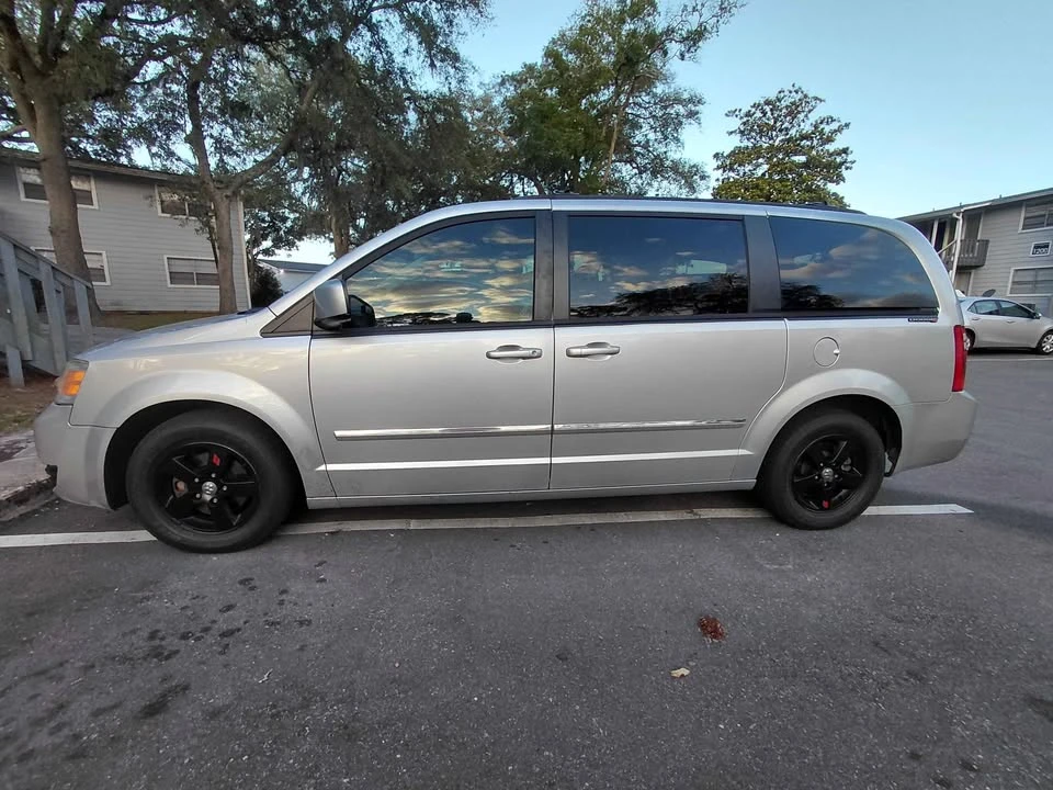 2009 Dodge Caravan - Image 11 of 14