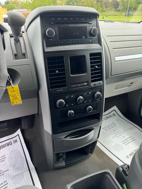2009 Dodge Caravan - Image 13 of 19
