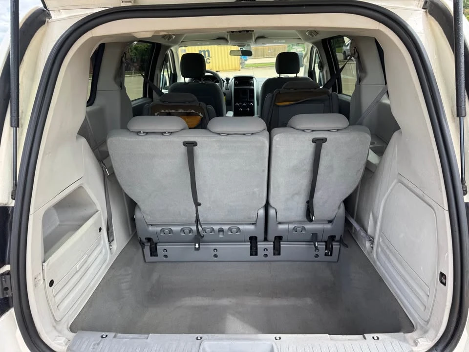 2009 Dodge Caravan - Image 19 of 19