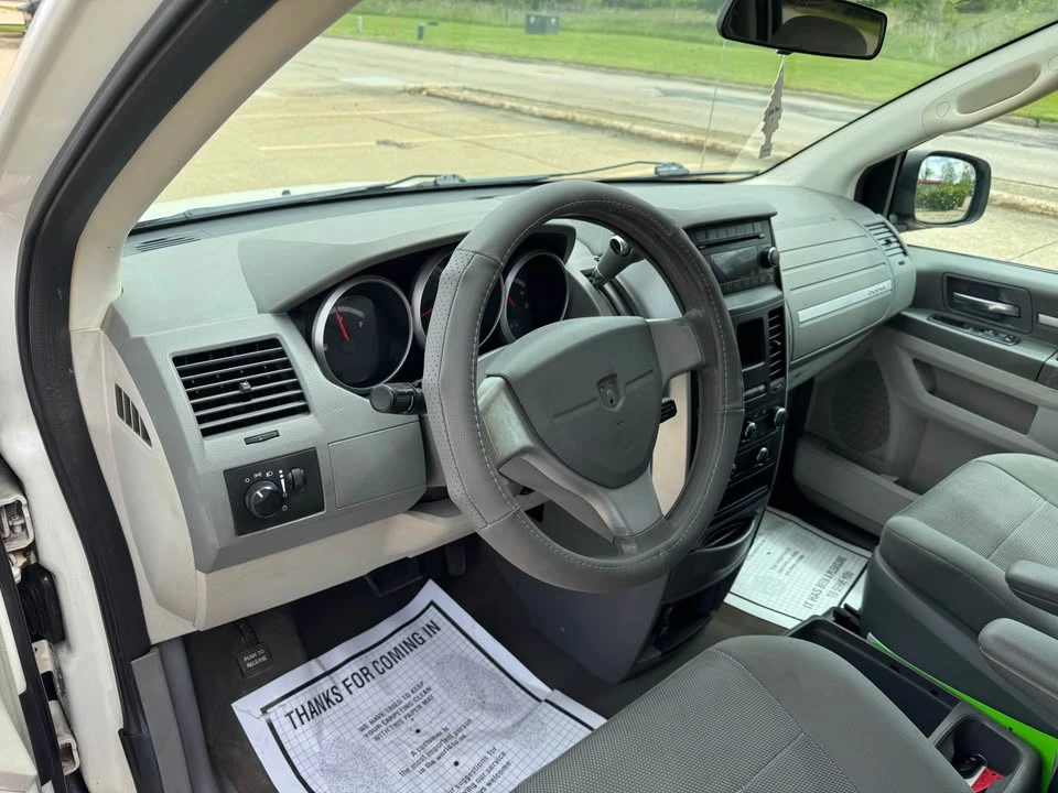 2009 Dodge Caravan - Image 9 of 19