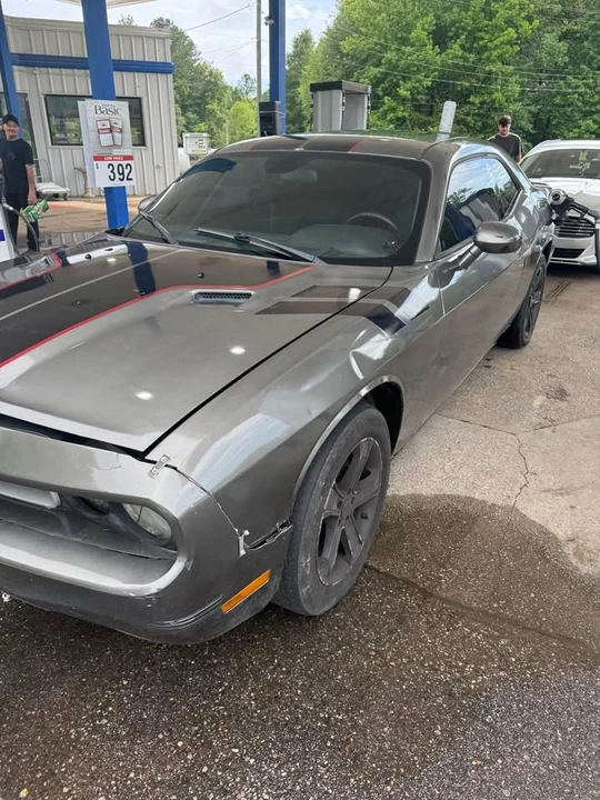 2009 Dodge Challenger 3rd Gen - Image 2 of 10