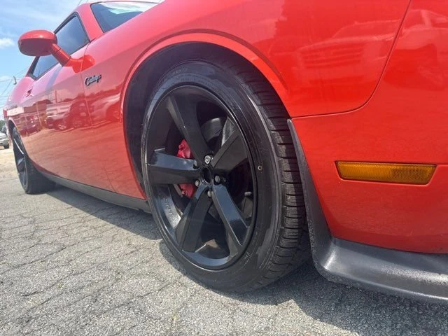 2009 Dodge Challenger 3rd Gen - Image 13 of 20