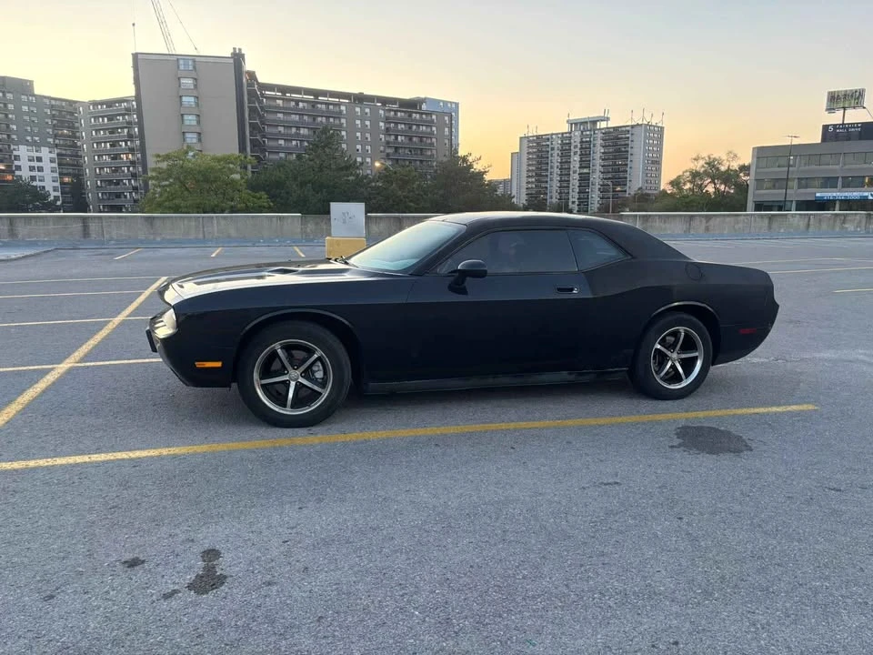 2009 Dodge Challenger 3rd Gen - Image 3 of 10