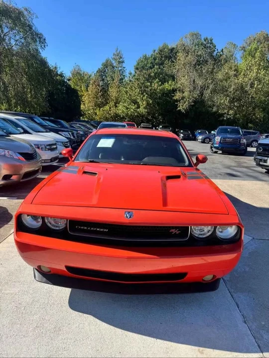 2009 Dodge Challenger 3rd Gen - Image 3 of 12