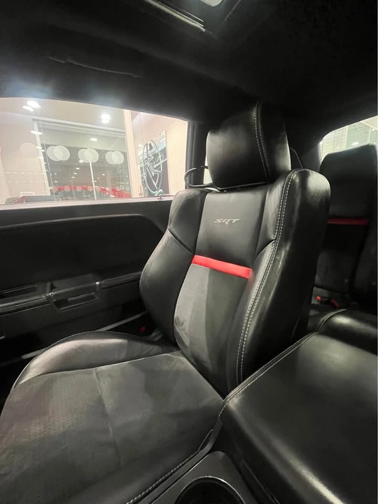 2009 Dodge Challenger - Image 6 of 9
