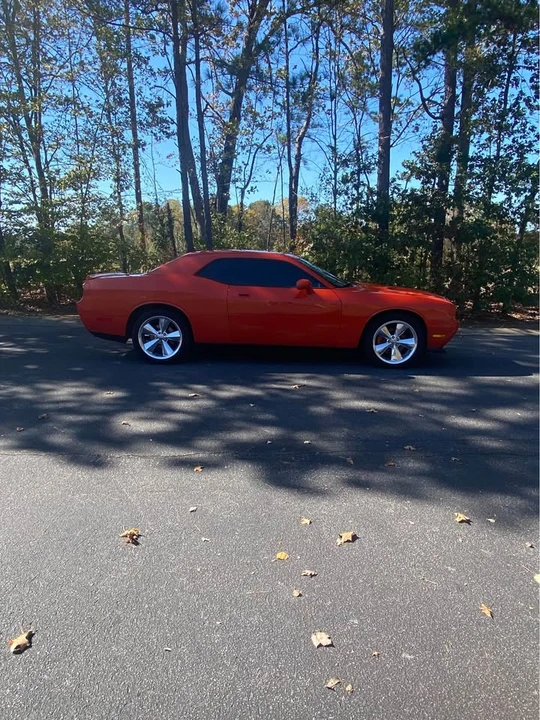 2009 Dodge Challenger 3rd Gen - Image 10 of 20