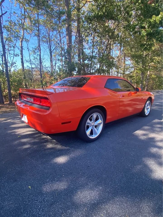 2009 Dodge Challenger 3rd Gen - Image 8 of 20