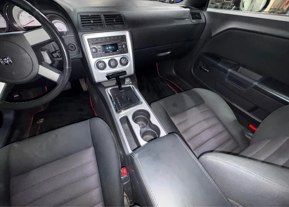 2009 Dodge Challenger 3rd Gen - Image 7 of 8