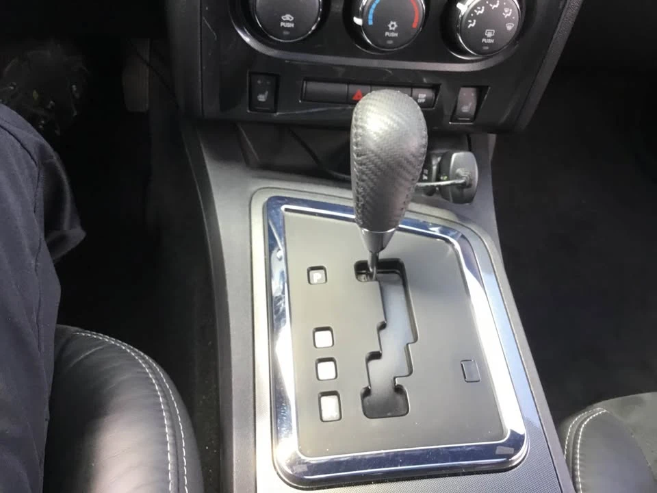 2009 Dodge Challenger 3rd Gen - Image 11 of 13