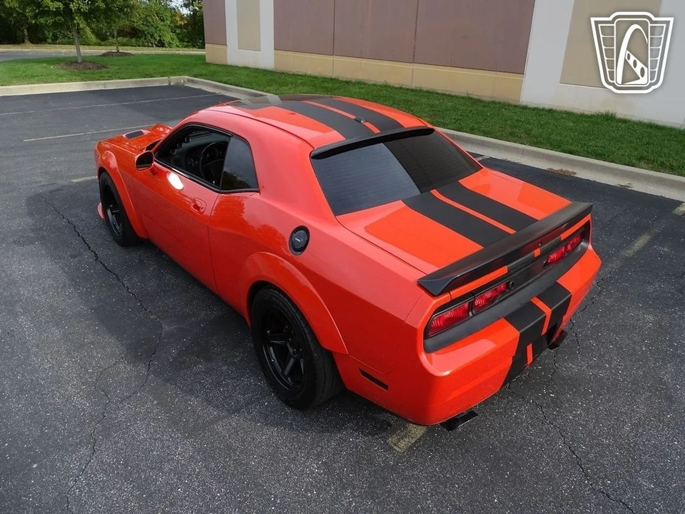 2009 Dodge Challenger 3rd Gen - Image 11 of 21
