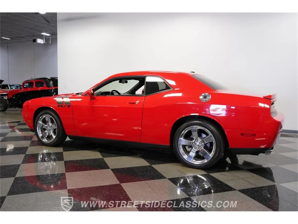 2009 Dodge Challenger 3rd Gen - Image 7 of 31