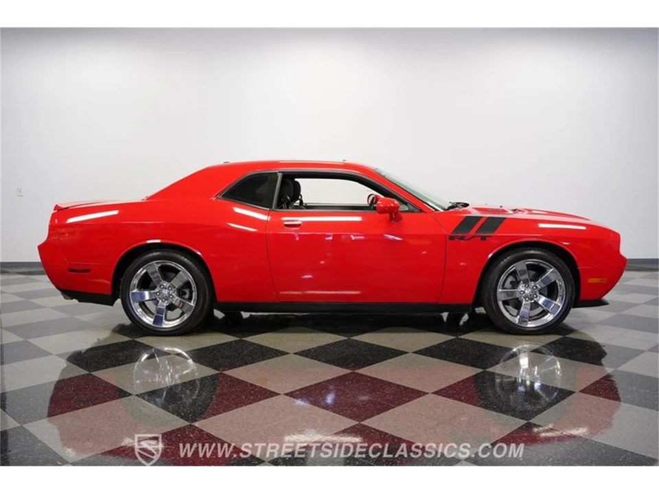 2009 Dodge Challenger 3rd Gen - Image 13 of 31