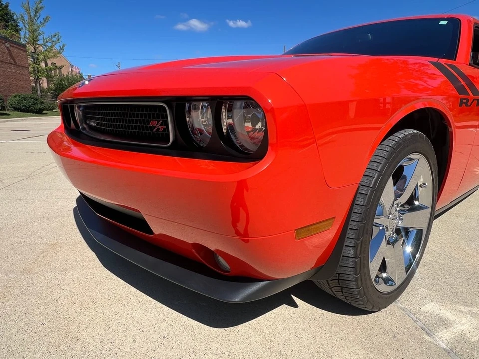 2009 Dodge Challenger 3rd Gen - Image 16 of 31