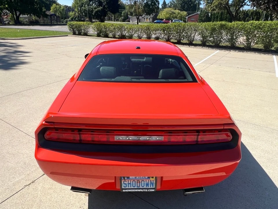 2009 Dodge Challenger 3rd Gen - Image 13 of 31