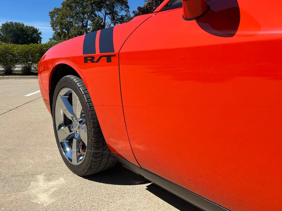 2009 Dodge Challenger 3rd Gen - Image 23 of 31