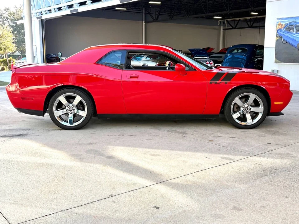 2009 Dodge Challenger 3rd Gen - Image 5 of 31