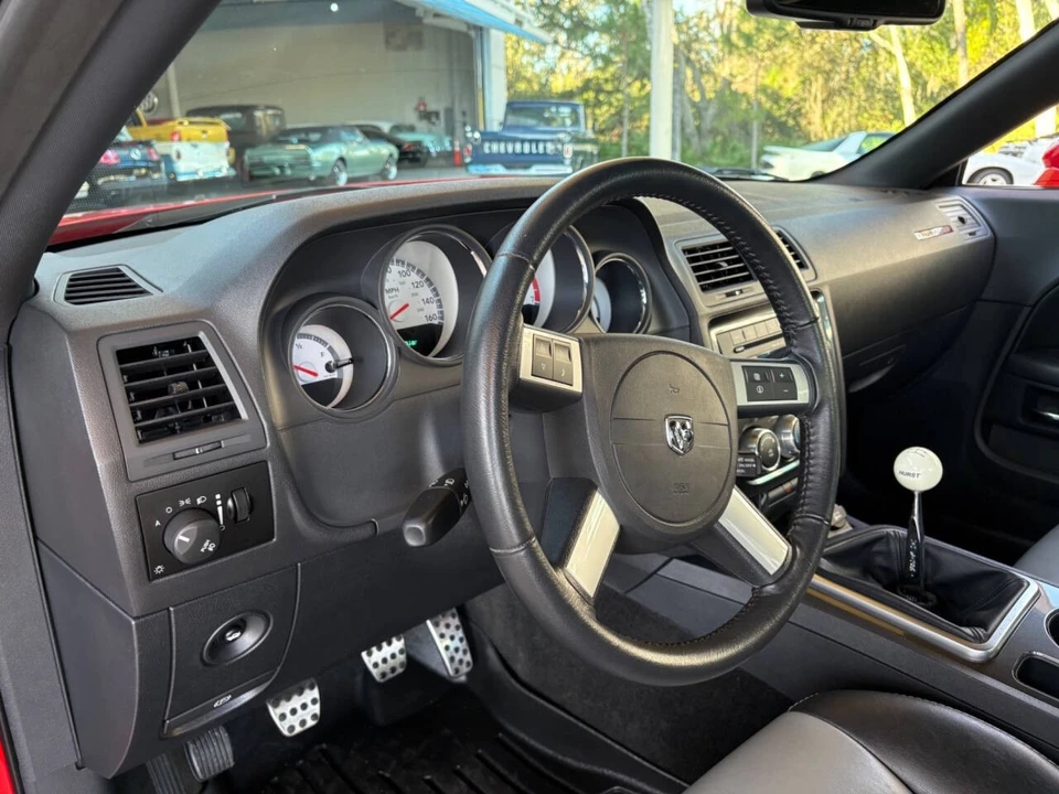 2009 Dodge Challenger 3rd Gen - Image 24 of 31