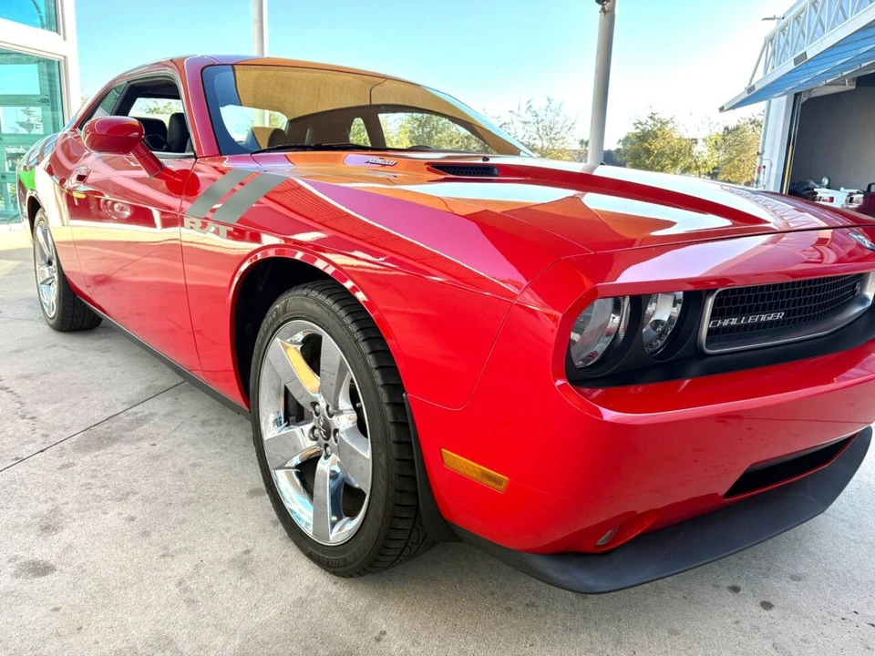 2009 Dodge Challenger 3rd Gen - Image 19 of 21