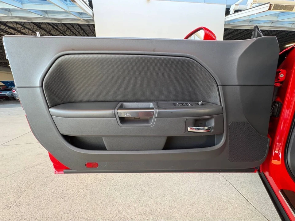 2009 Dodge Challenger 3rd Gen - Image 23 of 31