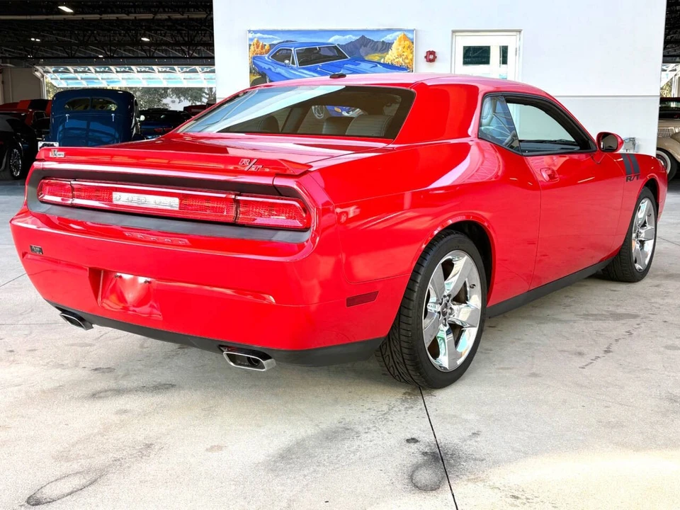 2009 Dodge Challenger 3rd Gen - Image 6 of 12