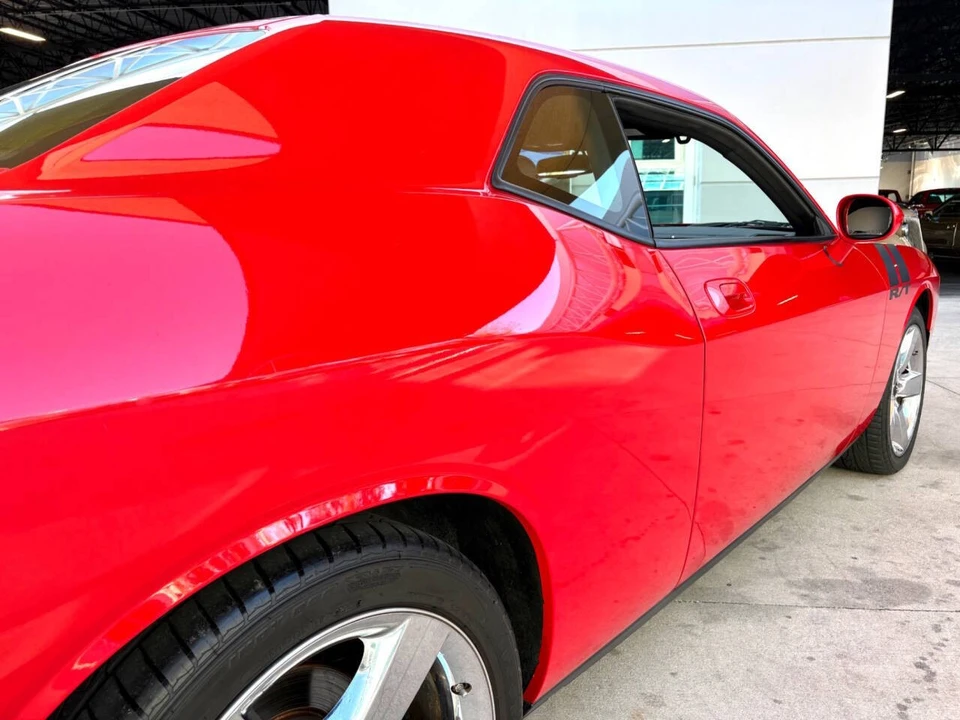 2009 Dodge Challenger 3rd Gen - Image 17 of 31