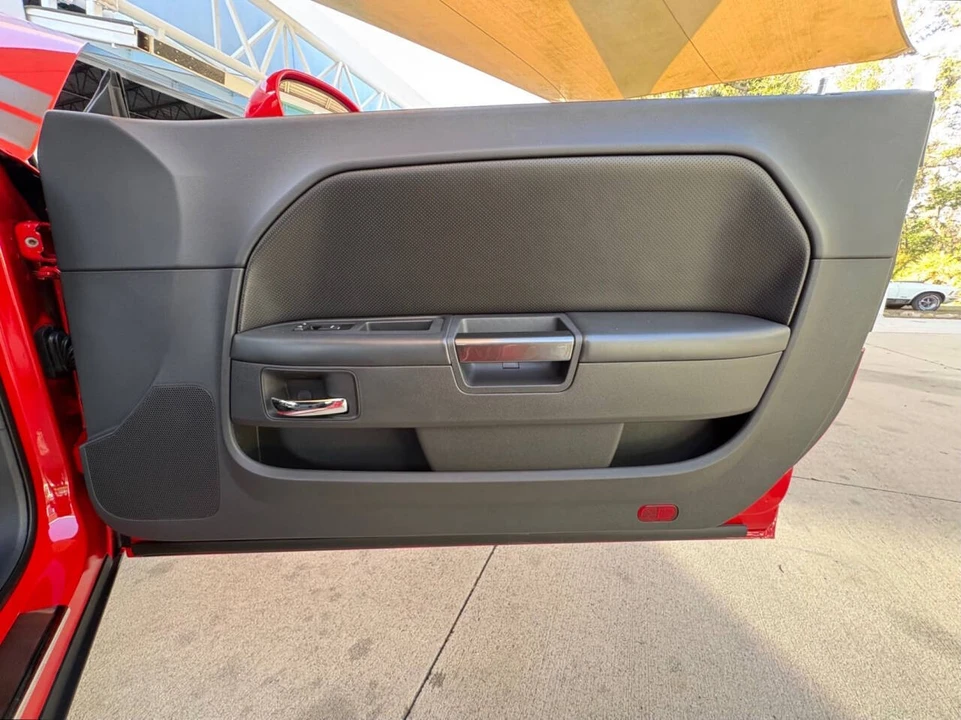 2009 Dodge Challenger 3rd Gen - Image 29 of 31