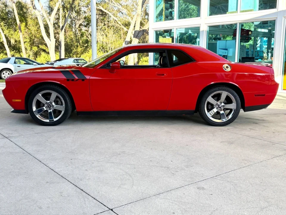 2009 Dodge Challenger 3rd Gen - Image 10 of 31