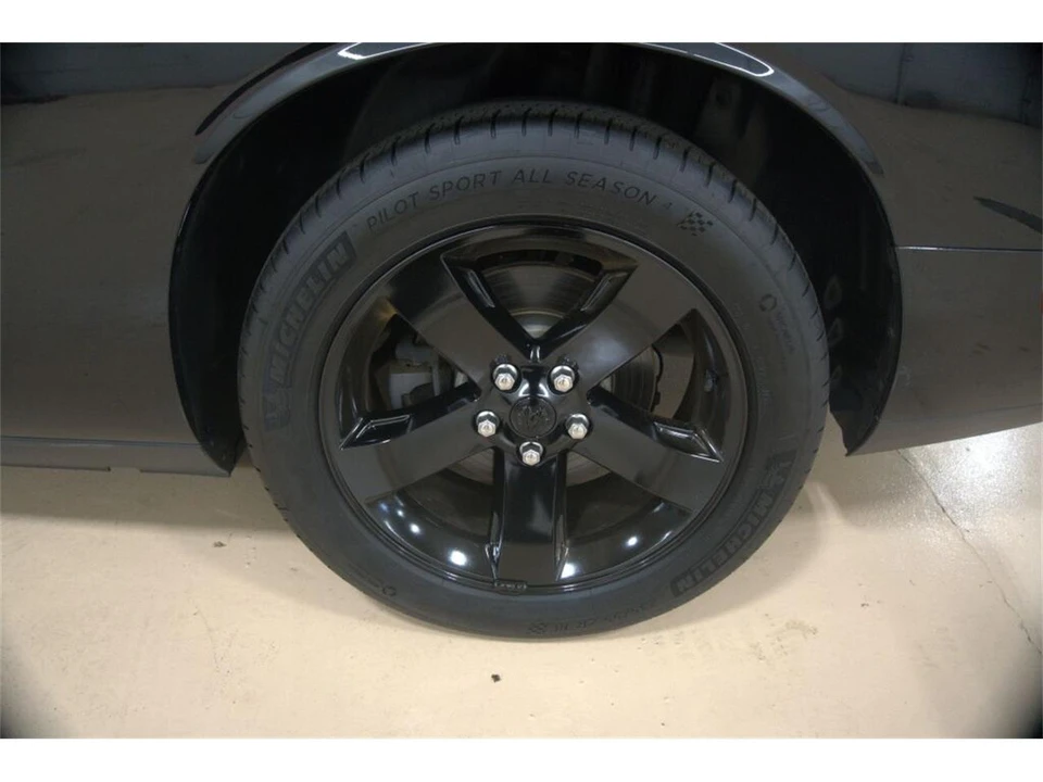 2009 Dodge Challenger 3rd Gen - Image 11 of 31