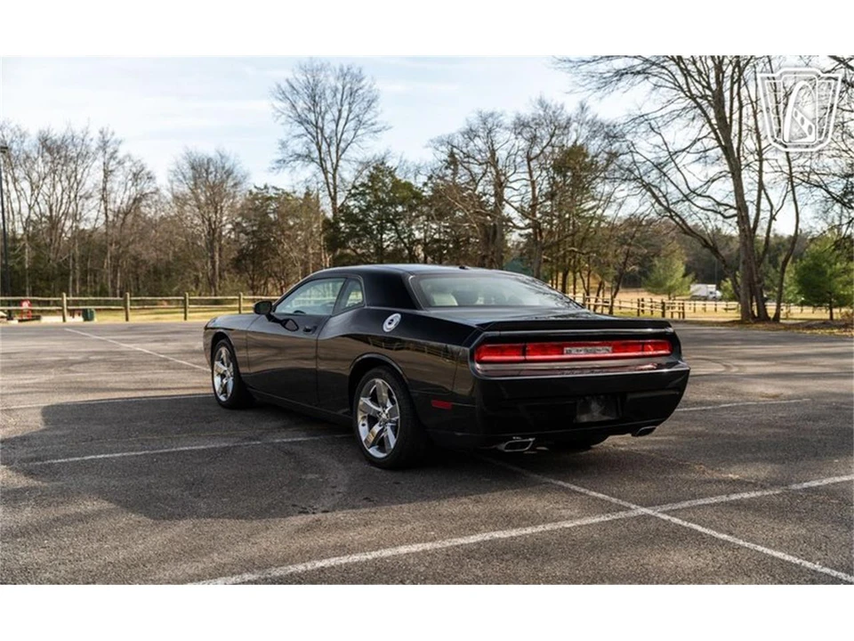 2009 Dodge Challenger 3rd Gen - Image 12 of 31
