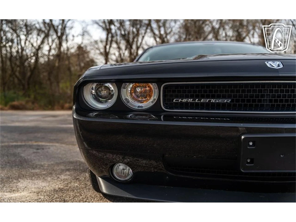 2009 Dodge Challenger 3rd Gen - Image 23 of 31