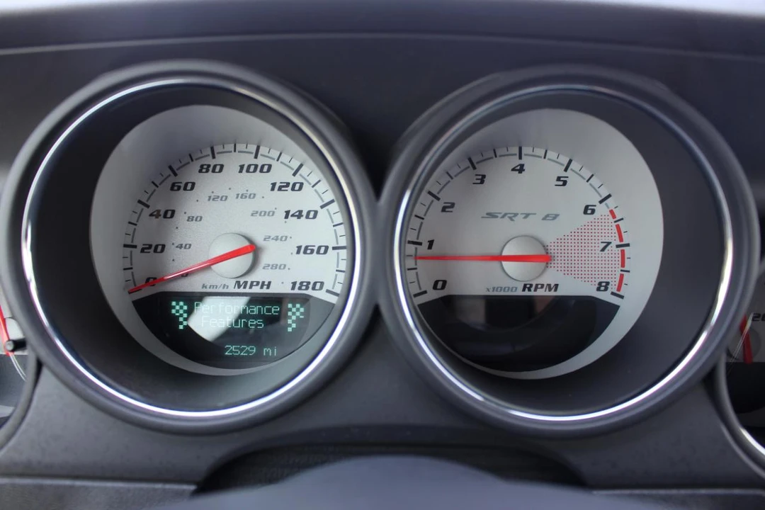 2009 Dodge Challenger 3rd Gen - Image 10 of 31