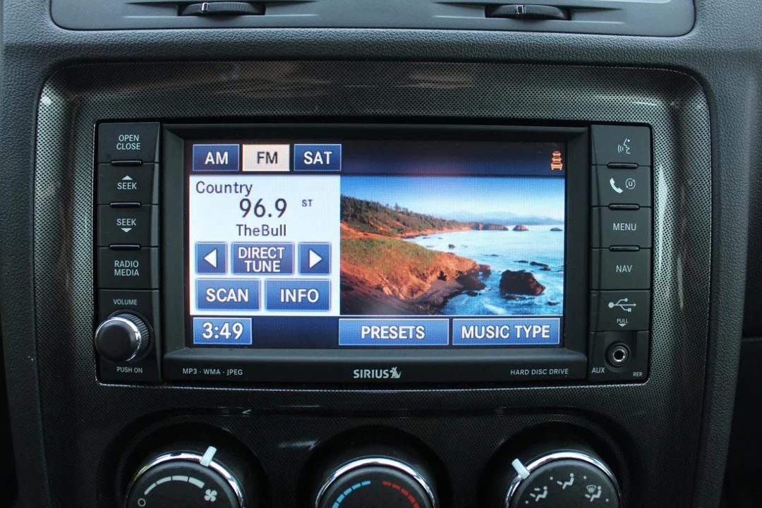 2009 Dodge Challenger 3rd Gen - Image 11 of 31